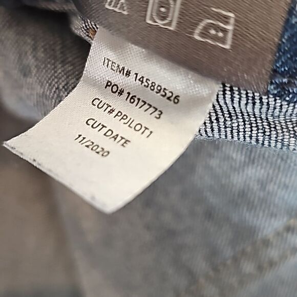 TORRID -020 Crop Boyfriend Jeans Vintage Stretch Denim Cropped Medium Wash sz 18 - Picture 10 of 12